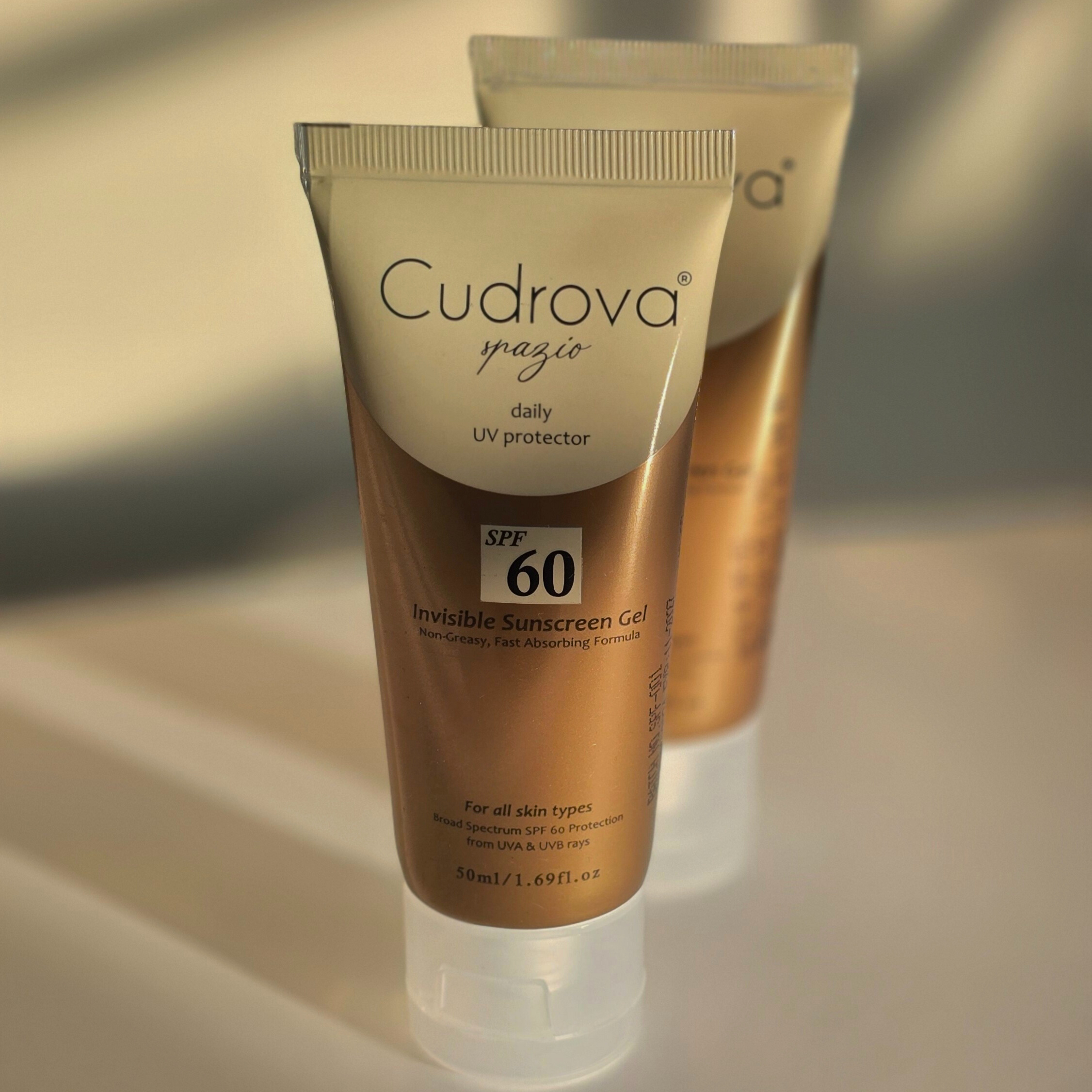 Oil-free sunscreen, Lightweight sunscreen for oily skin, Hydrating sunscreen, Moisturizing sunscreen for dry skin
